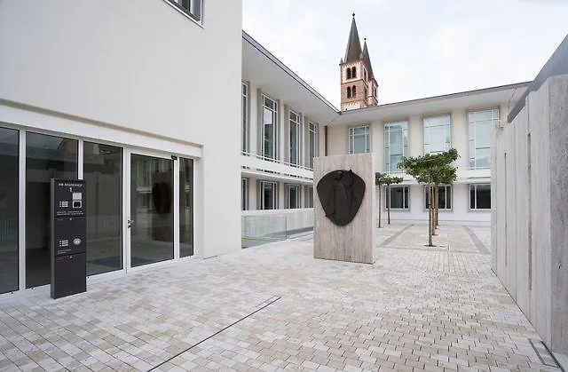 *** Szálloda Burkardushaus, Tagungszentrum Am Dom Würzburg Németország